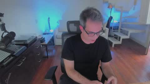 Snapshot of andy0pandi chatting on 05.06.26 Andrew online show from 05.06.26