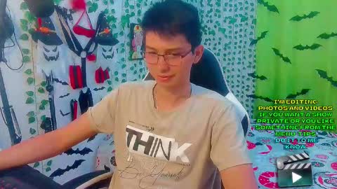 Snapshot of andy_gray01 chatting on 10.29.25 Andy Gray online show from 10.29.25