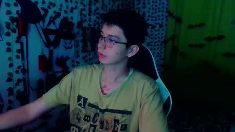 Snapshot of andy_gray01 chatting on 11.05.25 Andy Gray online show from 11.05.25