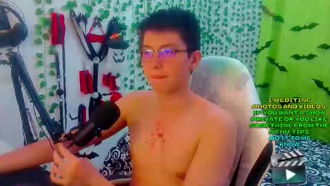 Snapshot of andy_gray01 chatting on 11.07.25 Andy Gray online show from 11.07.25