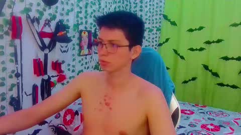 Snapshot of andy_gray01 chatting on 11.09.25 Andy Gray online show from 11.09.25