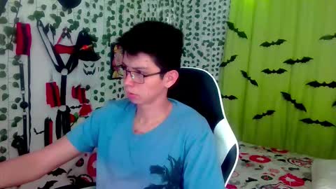 Snapshot of andy_gray01 chatting on 11.10.25 Andy Gray online show from 11.10.25