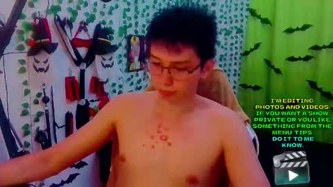 Snapshot of andy_gray01 chatting on 11.18.25 Andy Gray online show from 11.18.25