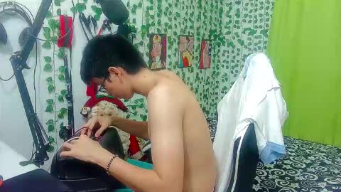 Snapshot of andy_gray01 chatting on 11.30.25 Andy Gray online show from 11.30.25