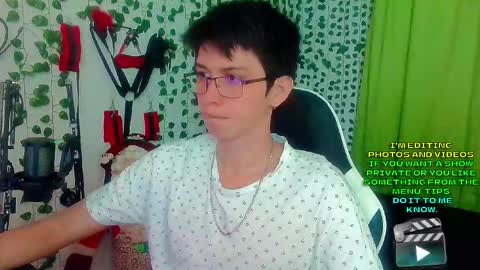 Snapshot of andy_gray01 chatting on 12.14.25 Andy Gray online show from 12.14.25