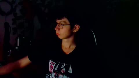 Snapshot of andy_gray01 chatting on 12.18.25 Andy Gray online show from 12.18.25