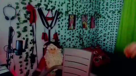 Snapshot of andy_gray01 chatting on 12.19.25 Andy Gray online show from 12.19.25