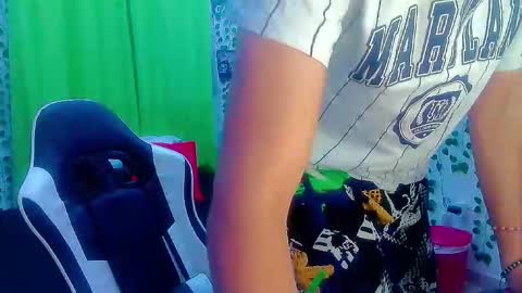 Snapshot of andy_gray01 chatting on 02.12.26 Andy Gray online show from 02.12.26