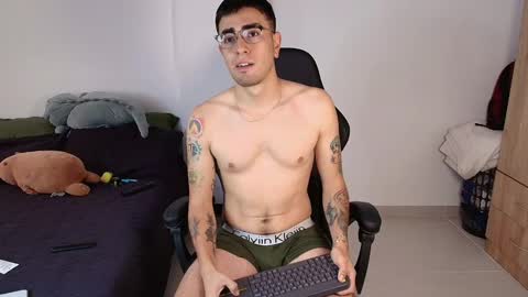Snapshot of andy_shaaw chatting on 02.25.25 Andres online show from 02.25.25