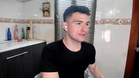 Snapshot of andy_vera chatting on 12.17.25 Andy online show from 12.17.25