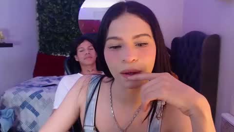 Snapshot of andyanddant chatting on 02.09.25 andyanddant online show from 02.09.25