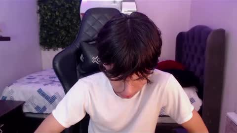 Snapshot of andyanddant chatting on 03.06.25 andyanddant online show from 03.06.25