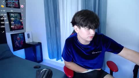 Snapshot of andyboy_19 chatting on 12.17.24 andy online show from 12.17.24