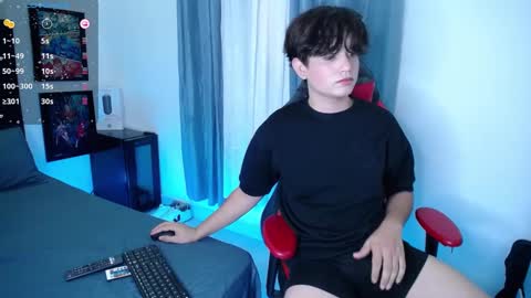 Snapshot of andyboy_19 chatting on 01.09.25 andy online show from 01.09.25