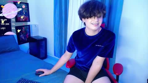 Snapshot of andyboy_19 chatting on 03.05.25 andy online show from 03.05.25