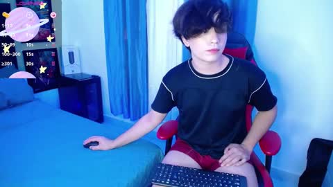 Snapshot of andyboy_19 chatting on 03.07.25 andy online show from 03.07.25