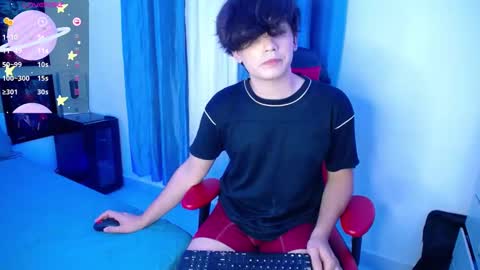 Snapshot of andyboy_19 chatting on 03.08.25 andy online show from 03.08.25
