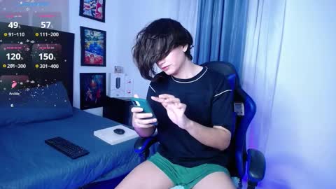Snapshot of andyboy_19 chatting on 10.01.25 andy online show from 10.01.25