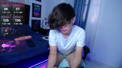Snapshot of andyboy_19 chatting on 10.17.25 andy online show from 10.17.25