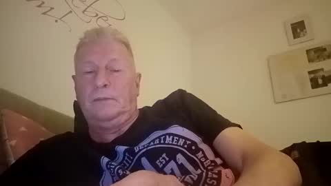 andyk1704 online show from 01.29.25
