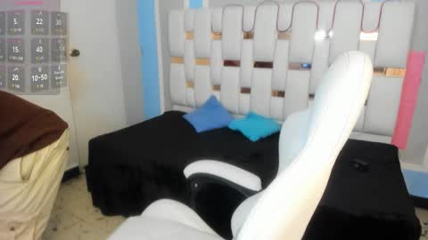 Snapshot of andykings_1 chatting on 01.09.26 Andy Kings online show from 01.09.26