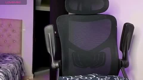 Snapshot of andykoch chatting on 11.09.25 Andy online show from 11.09.25