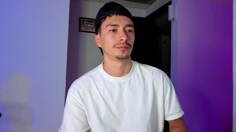 Snapshot of andykoch chatting on 01.10.26 Andy online show from 01.10.26