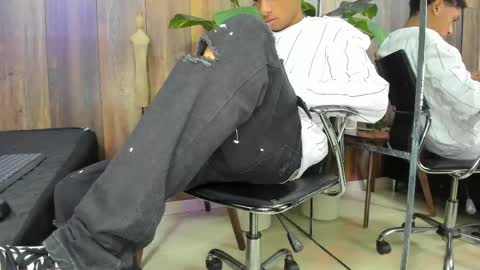 Snapshot of andysins chatting on 05.04.26 Andy online show from 05.04.26