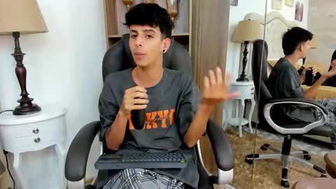 Snapshot of andyxibrat chatting on 05.29.26 andyxibrat online show from 05.29.26