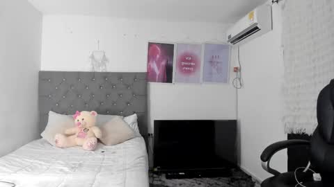          online show from 03.02.26