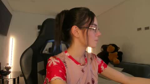      online show from 03.06.26