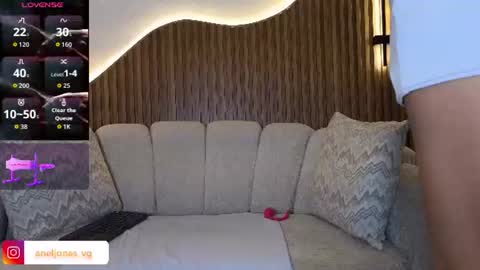 Snapshot of aneljones chatting on 06.18.26 Anell online show from 06.18.26