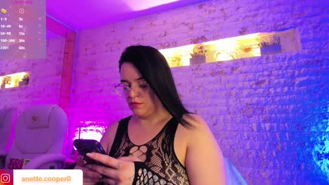 Snapshot of anette_cooper chatting on 02.08.25 anette_cooper online show from 02.08.25
