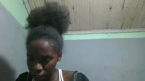 Snapshot of angeeliine chatting on 06.12.26 angeeliine online show from 06.12.26