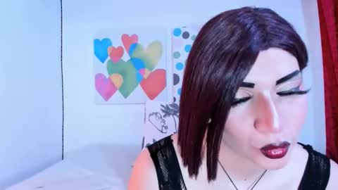 AngiePerry online show from 11.10.25