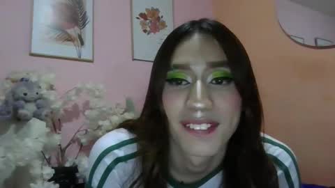 Snapshot of angel_____1 chatting on 12.03.25 angel_____1 online show from 12.03.25