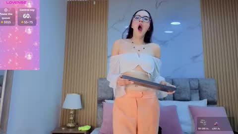 Snapshot of angel__kiss chatting on 01.18.26 angel__kiss online show from 01.18.26