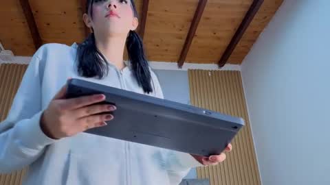 Snapshot of angel__kiss chatting on 04.04.26 angel__kiss online show from 04.04.26