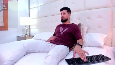 Snapshot of angel__stone chatting on 06.18.26 Angel online show from 06.18.26