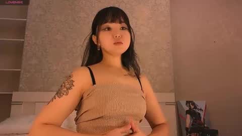 Snapshot of angel_asia_ chatting on 10.19.25 angel_asia_ online show from 10.19.25