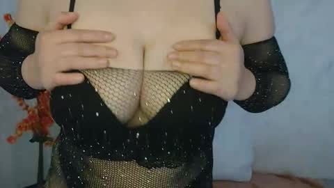 Snapshot of angel_coconut chatting on 10.18.25 Angel coco online show from 10.18.25