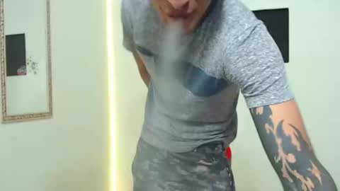 Snapshot of angel_ddust chatting on 12.11.24 angel_ddust online show from 12.11.24