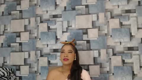 Snapshot of angel_dthroat chatting on 12.04.25 ANGHEL online show from 12.04.25