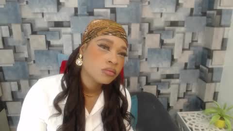 Snapshot of angel_dthroat chatting on 12.20.25 ANGHEL online show from 12.20.25