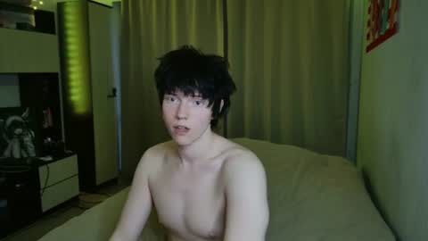 Snapshot of angel_fear chatting on 07.13.26 Ray online show from 07.13.26