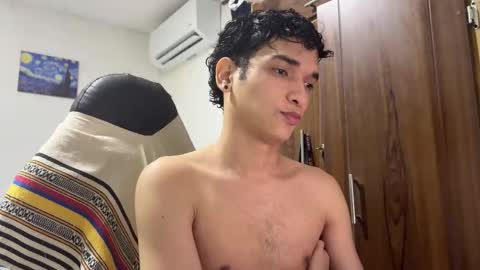 Snapshot of angel_hotc chatting on 11.14.25 Angel online show from 11.14.25
