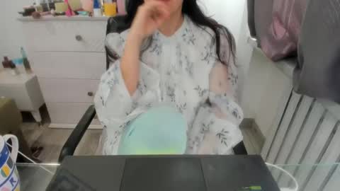 Snapshot of angel_lee__ chatting on 02.19.25 angel_lee__ online show from 02.19.25