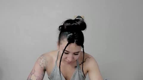 Snapshot of angel_martins chatting on 10.08.25 Angel online show from 10.08.25