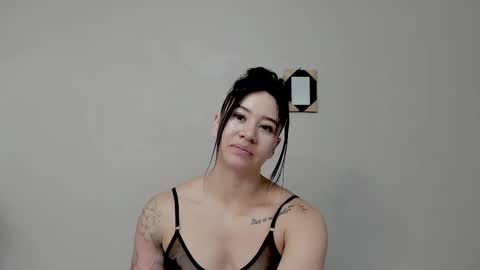 Snapshot of angel_martins chatting on 10.12.25 Angel online show from 10.12.25