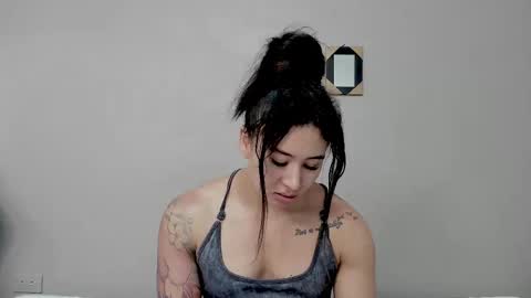 Snapshot of angel_martins chatting on 10.14.25 Angel online show from 10.14.25